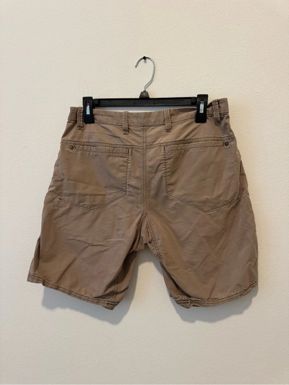Arc'teryx Men's Taupe Flat-Front Technical Shorts